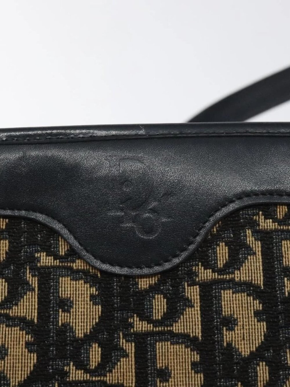 Christian Dior Trotter Canvas Shoulder Bag Navy Gold Auth BA3029 - Picture 10 of 16